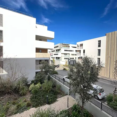 T2 Cosy Grande Terrasse Parking Lägenhet *
